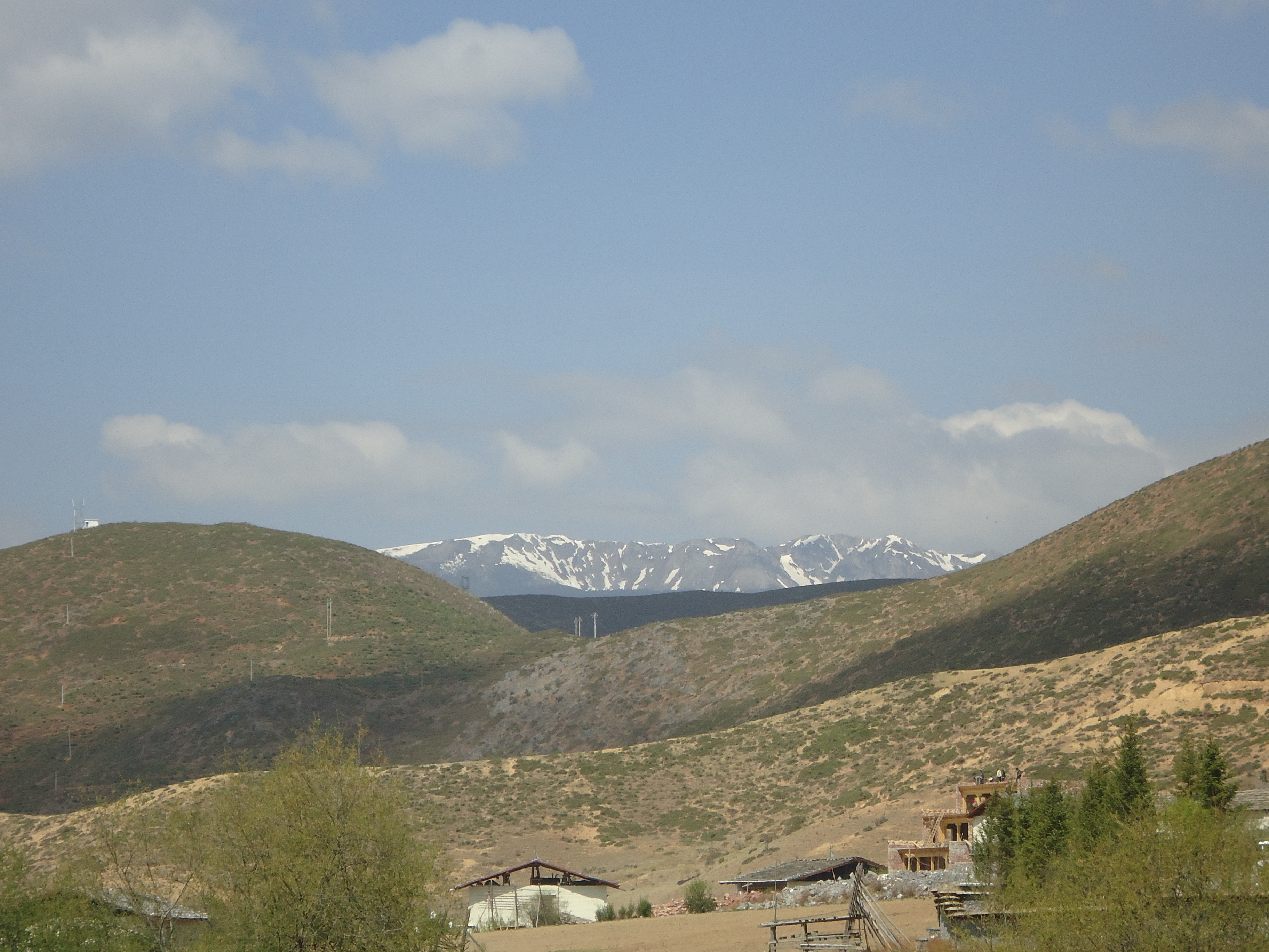 Overview the Snow Mountain from Songtsam Retreat